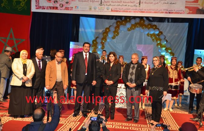 نساؤنا إنسيتنا : شعار احتفال جمعية قافلة نور الصداقة بشراكة مع التعاون الوطني باليوم العالمي للمرأة