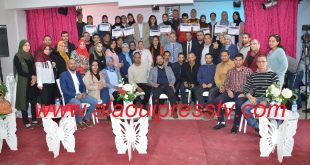 إختتام فعاليات الأسبوع  التحسيسي بهندسة اللغات بإعدادية قاسم أمين بفاس، وجمعية الآباء تكرم المدير الإقليمي ومديرة وأستاذات المؤسسة