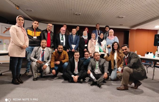طلبة باحثون في سلك الدكتوراه يلتئمون في دورة تكوينية حول موضوع : الشباب الباحثون الريادة وتدبير المقاولات
