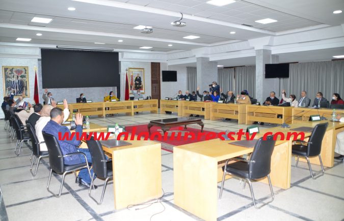 مجريات الدورة الإستثنائية التي تمت المصادقة فيها بالإجماع على تعديل ميزانية مجلس عمالة فاس