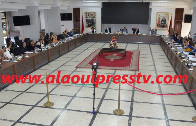 جواد الفايق رئيس مجلس عمالة يترأس أشغال الدورة الإستثنائية لإنتخاب رؤساء ونواب اللجان الدائمة لمجلس العمالة