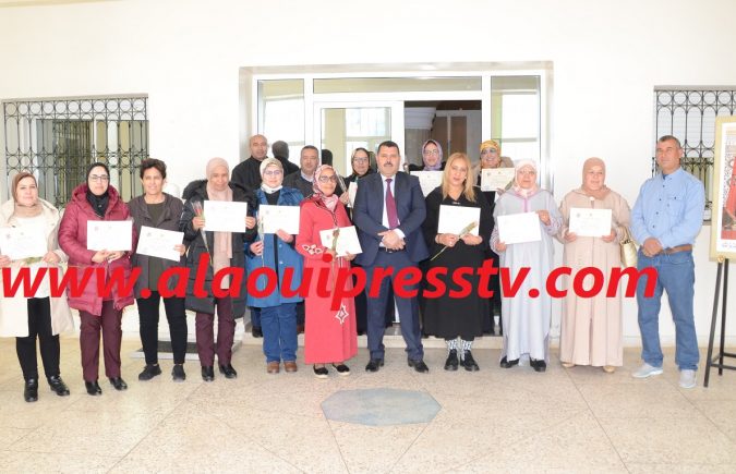 جماعة عين البيضاء تكرم مكونات مجلسها الجماعي بصيغة المؤنث احتفالا باليوم العالمي للمرأة