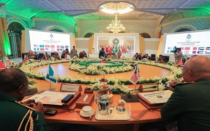 رؤساء أركان حرب 14 دولة يجتمعون في السعودية ويؤكدون ضرورة القضاء على تنظيم “داعش”