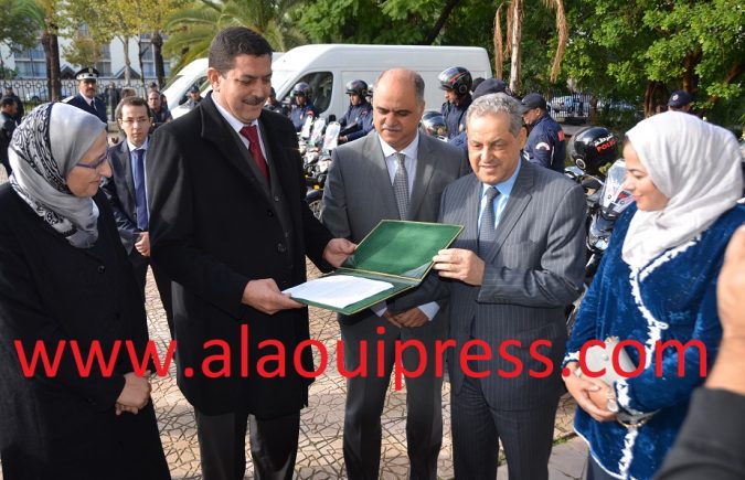 الوالي زنيبر بمعية رئيس الجهة امحند العنصر يترأس مراسيم تسليم الدفعة الثالثة من أسطول آليات النقل لفائدة ولاية أمن فاس